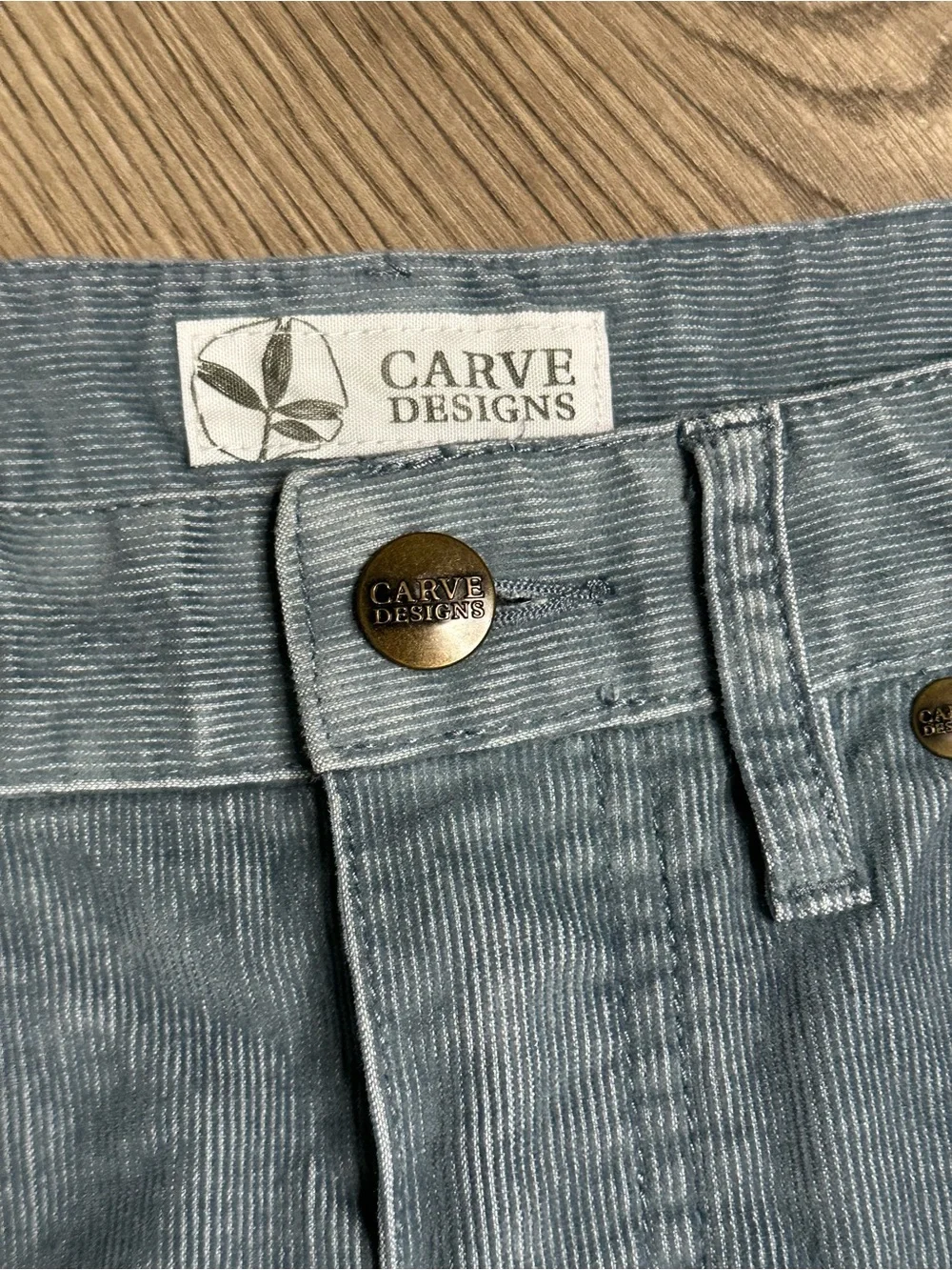 Carve Designs 14” Oahu Mid Rise Corduroy Skirt Blue Size 2